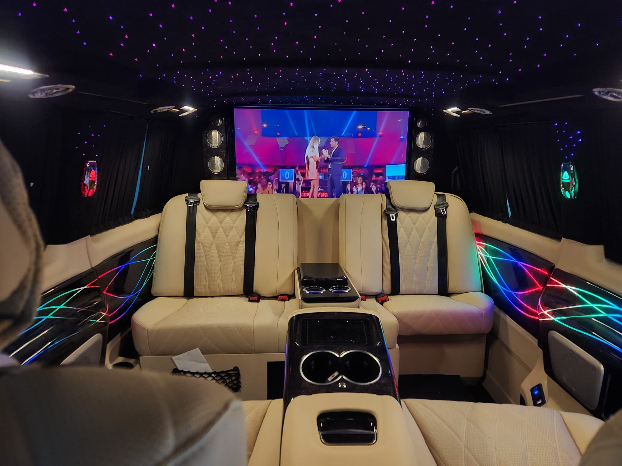 Минивэн Maybach — салон